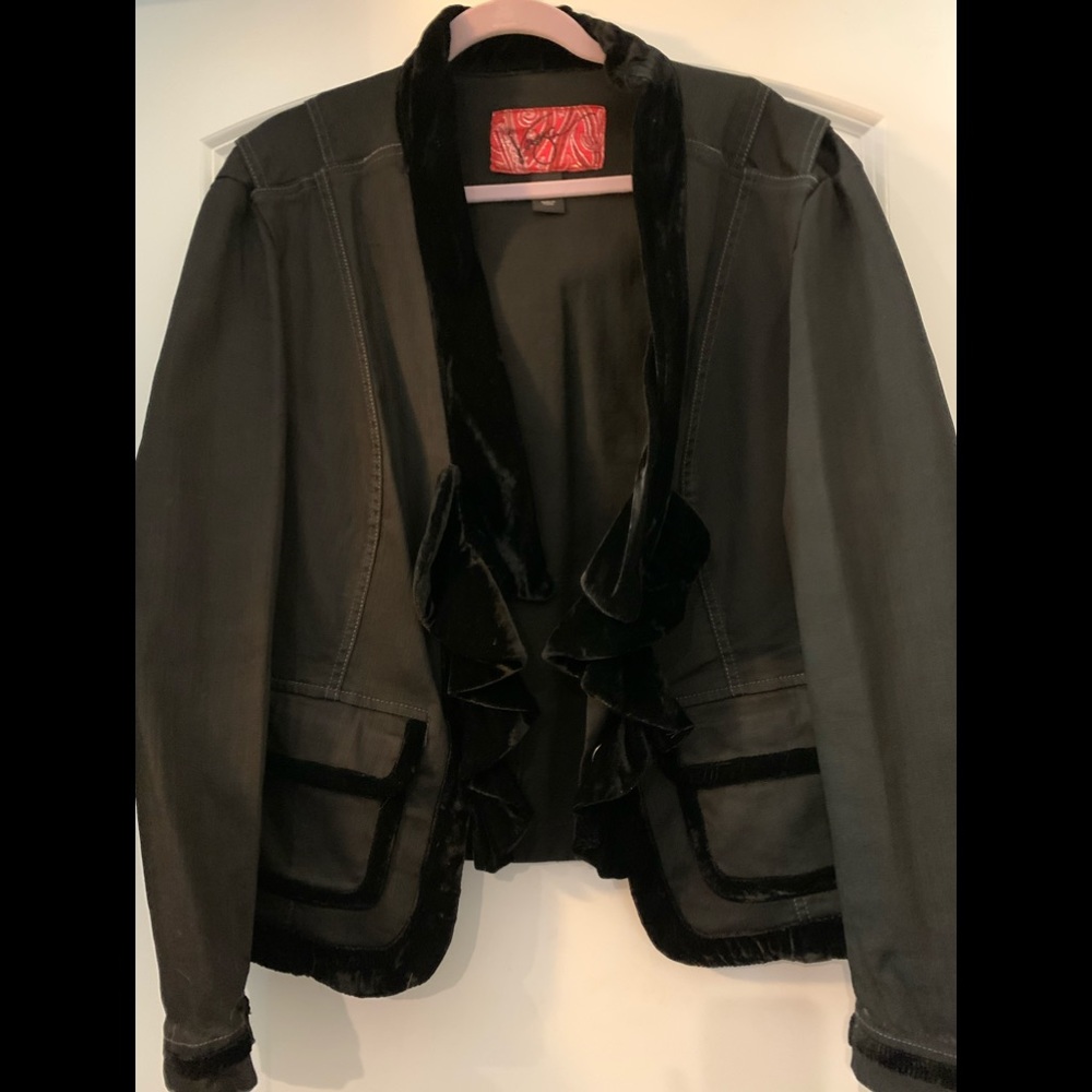 Awesome jacket. Great details. Black denim/velvet